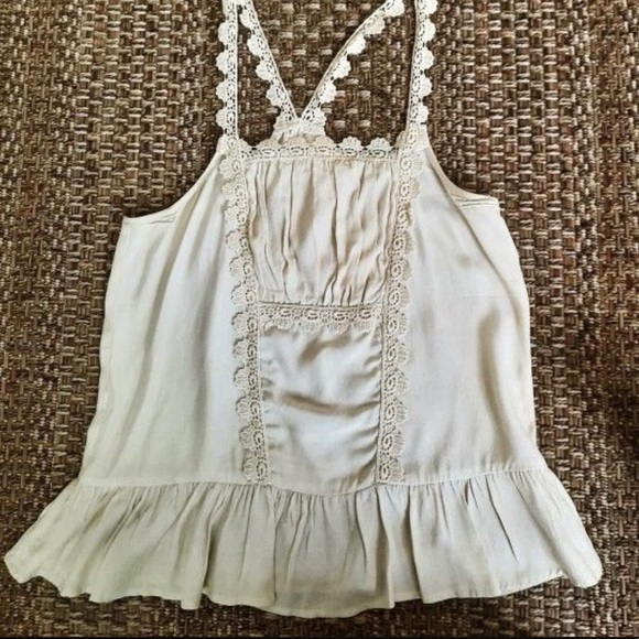 Cute sleeveless top - Picture 2 of 3